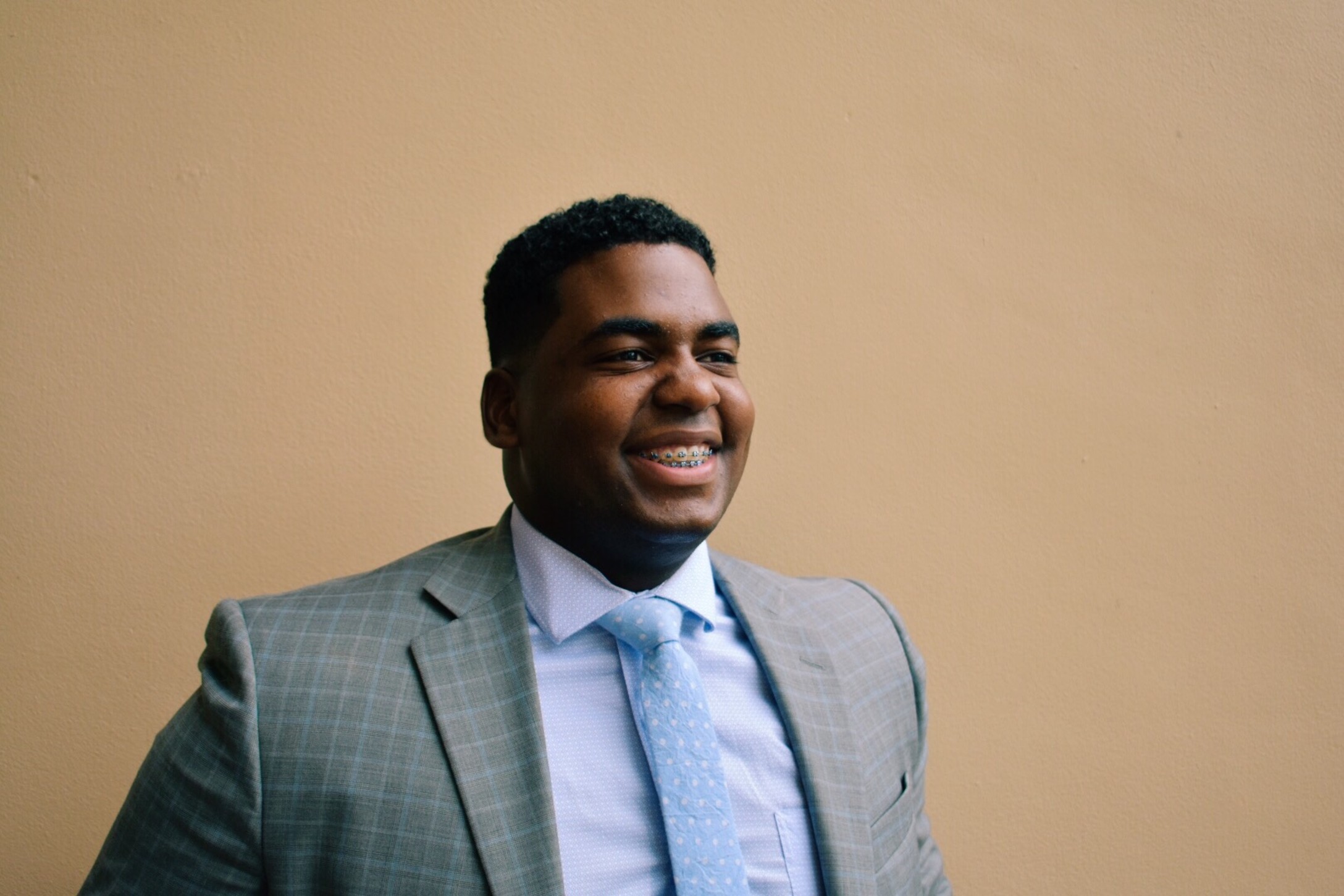 the-business-man_t20_7lP0wZ.jpg