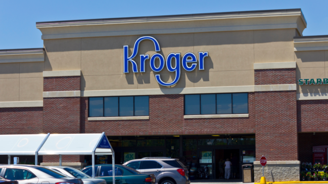 Kroger store front from the view of the parking lot