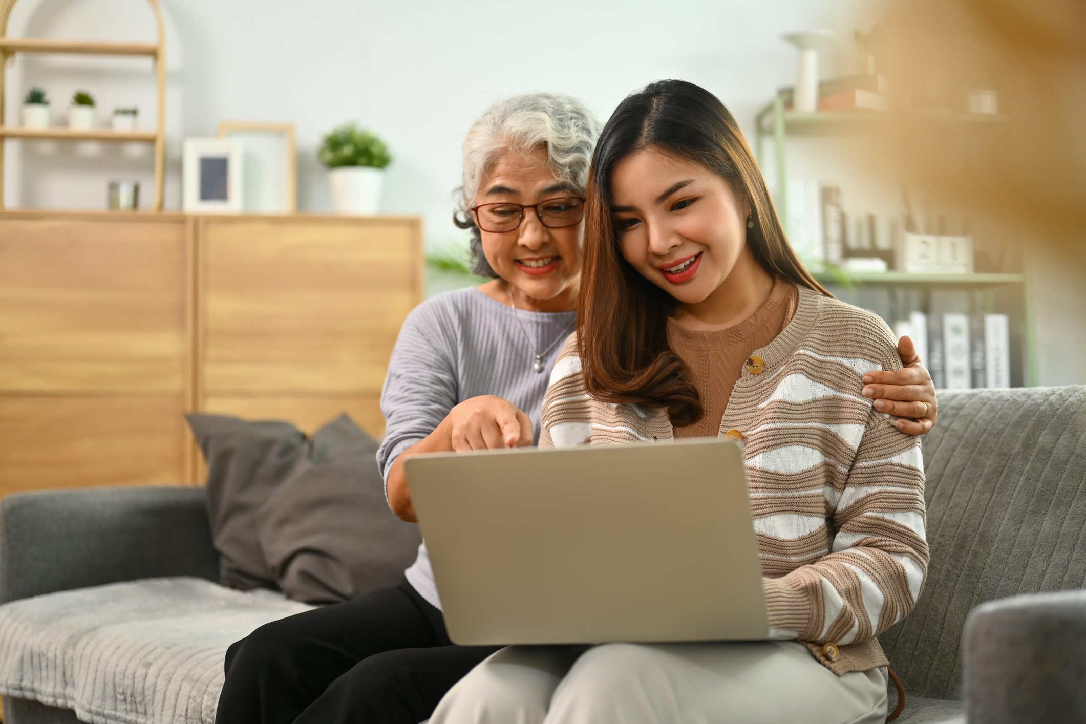 How to Make Sure Your Parents & Your Kids Don't Feel Like a Burden When You're Caring for Both