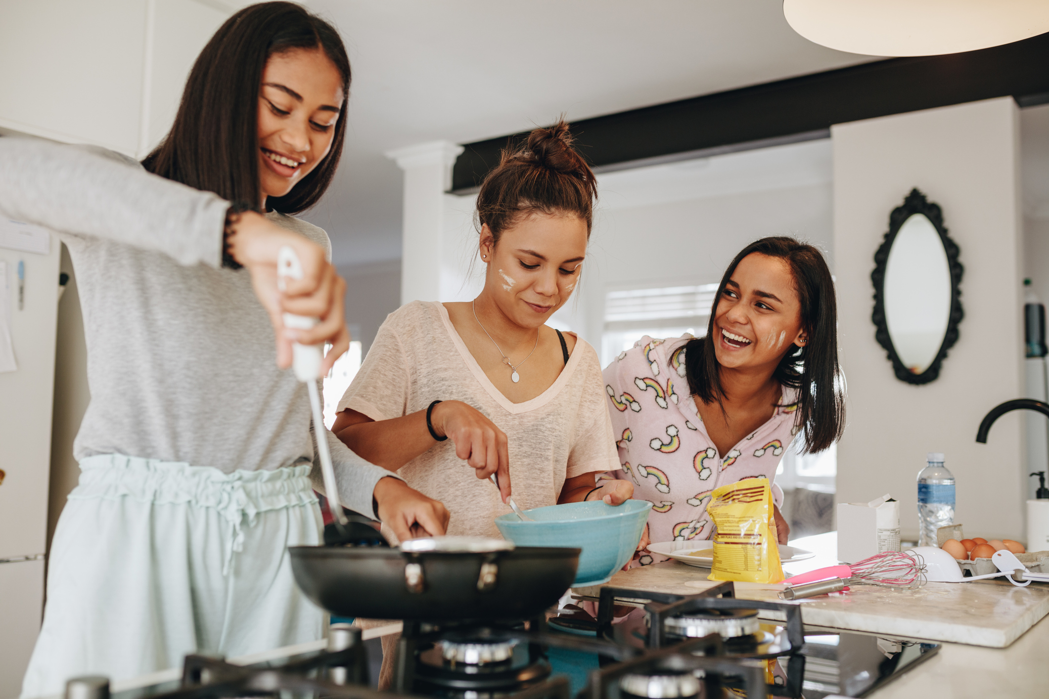 teens cooking