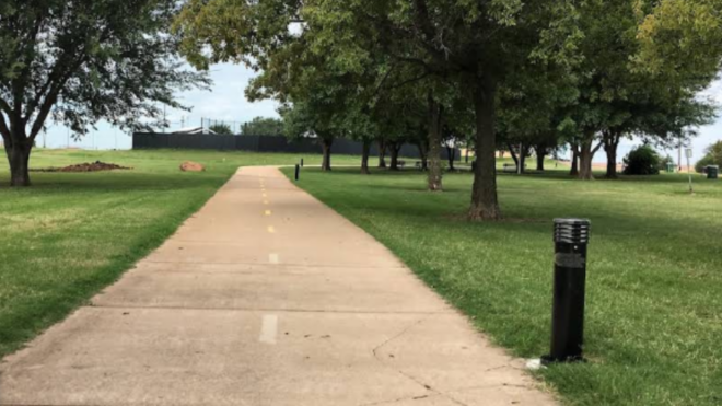 foot path of Elmer Thomas Park where Susan Hunter's husband was found dead