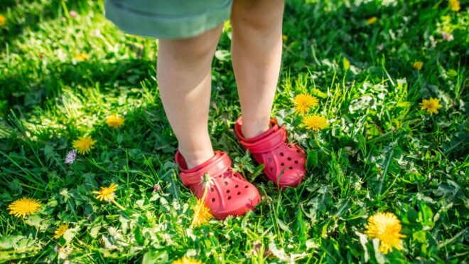 crocs saved toddler's foot