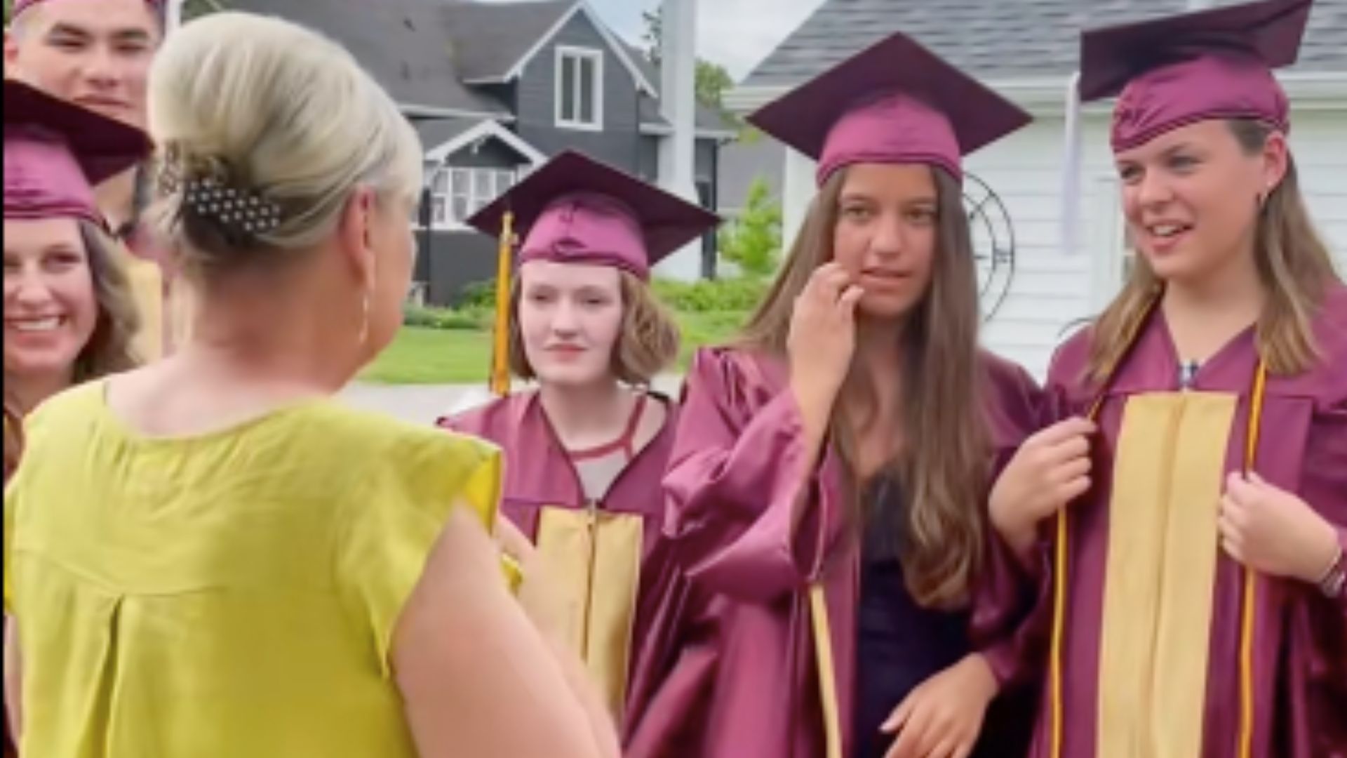High School graduates Visit Their Kindergarten Teacher