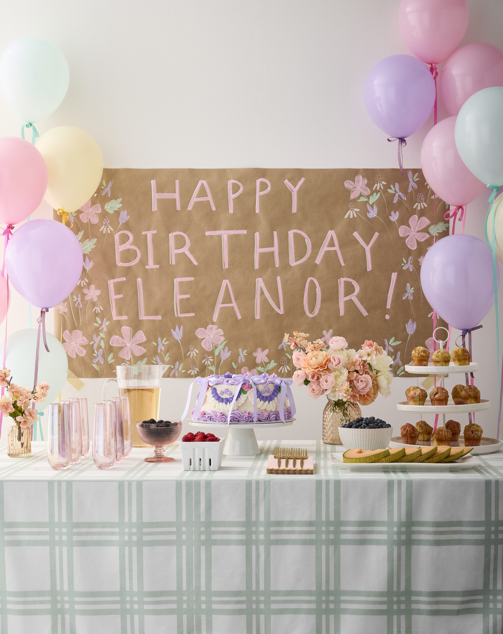 PHOTO-00089 Celebrations: Birthday - PHOTO-00089 - 2025 Celebrations: Evergreen Garden Party - Shot A Birthday Décor set