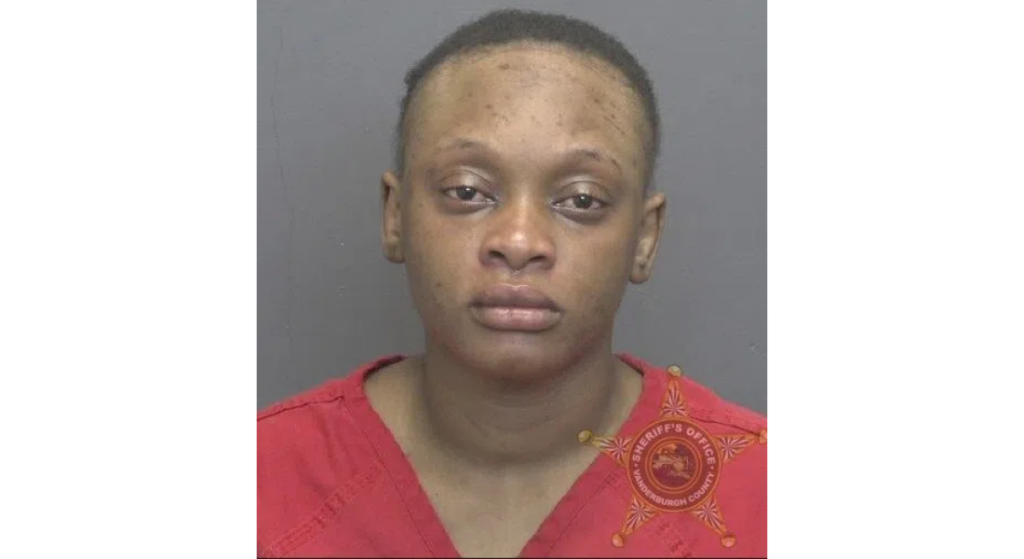 Lissandra Denis mug shot
