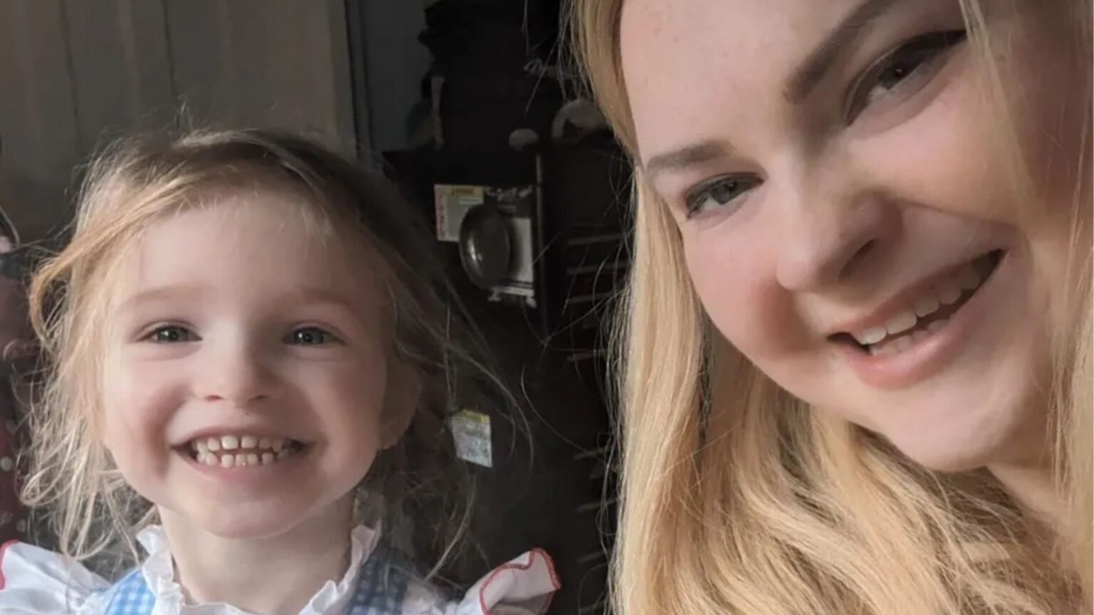 Young Mom With Breast Cancer Prepares Family for Her Death