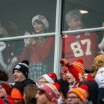 ENTER-MUS-SWIFT-KELCE-FATHER-KC