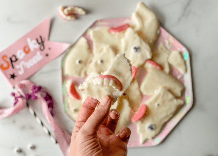 halloween yogurt bark