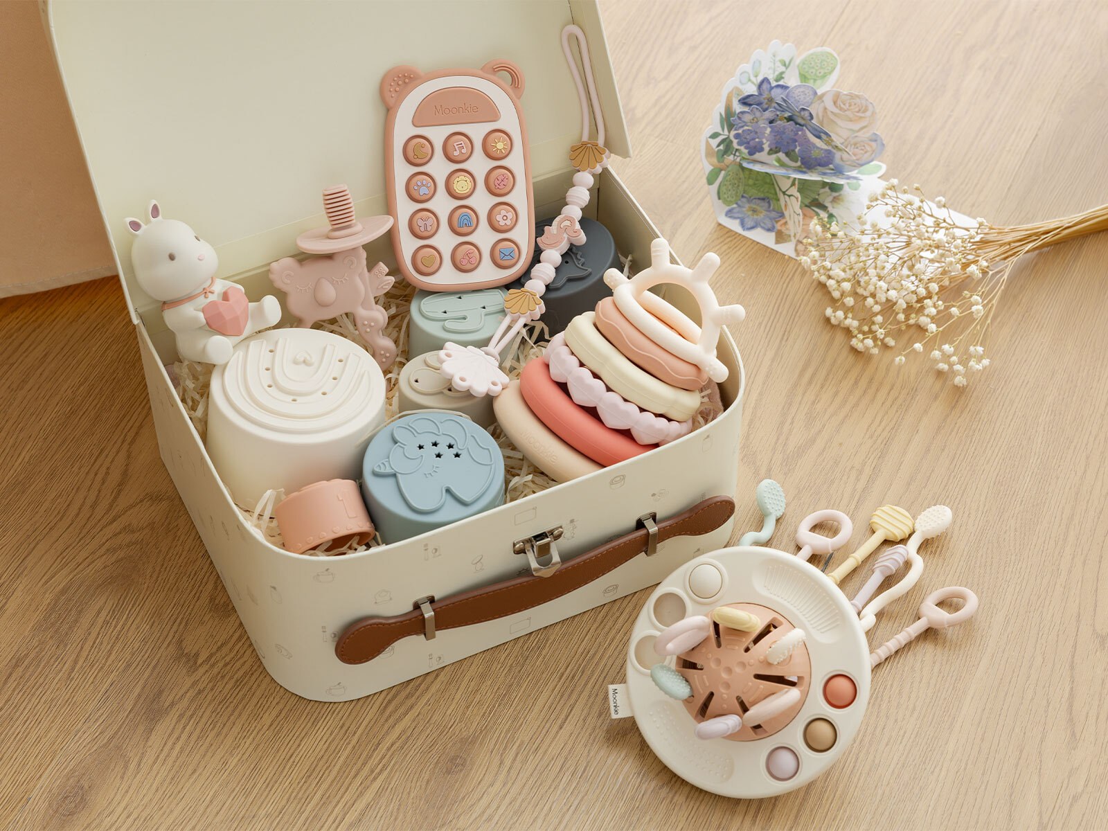 Moonkie Deluxe Playtime Gift Set in Blush Bloom