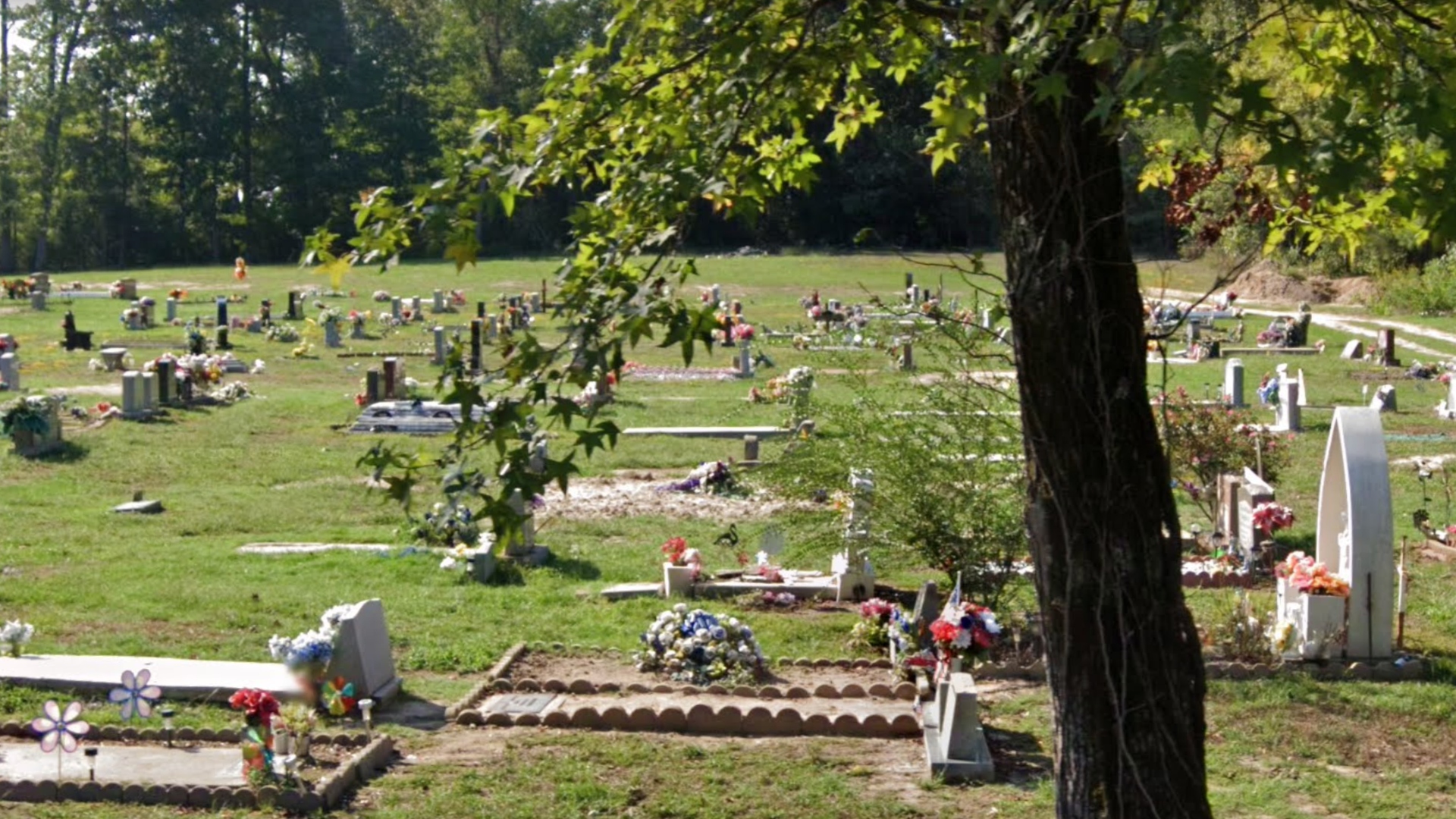 davis memorial gardens lufkin texas