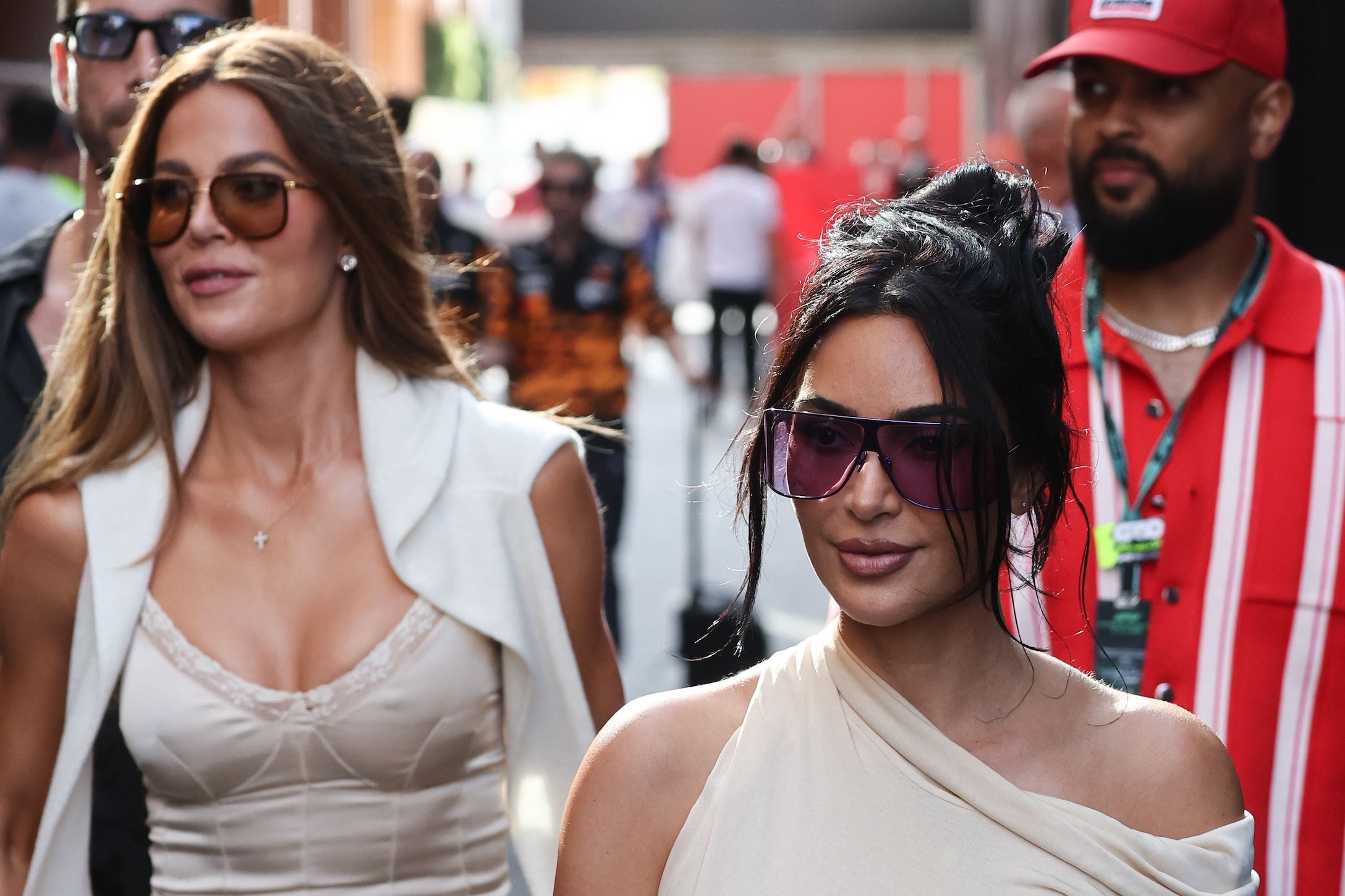 Kim Kardashian, Khloé Kardashian