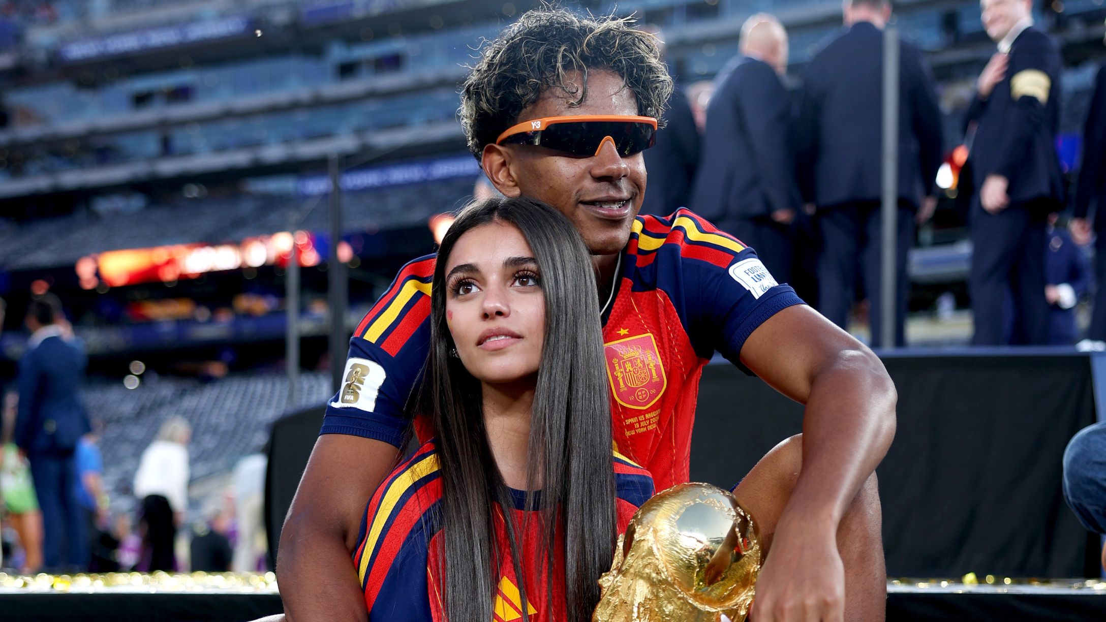Lamine Yamal #19 of Spain celebrates with his girlfriend Ines Garcia and the FIFA World Cup